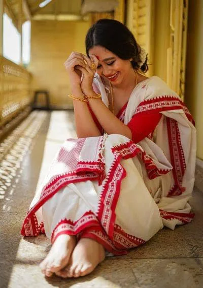 Zwab Women's Cotton Silk Soft Jamdani Sarees With Attach Unstitched Blouse Piece (Off White) - image 1